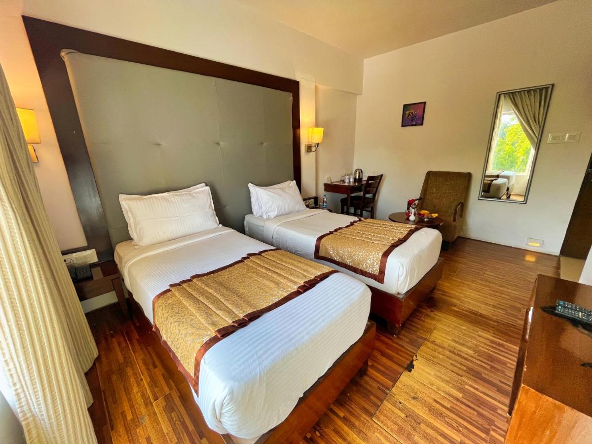 Hotel Clarks Collection Bhavnagar Exterior photo
