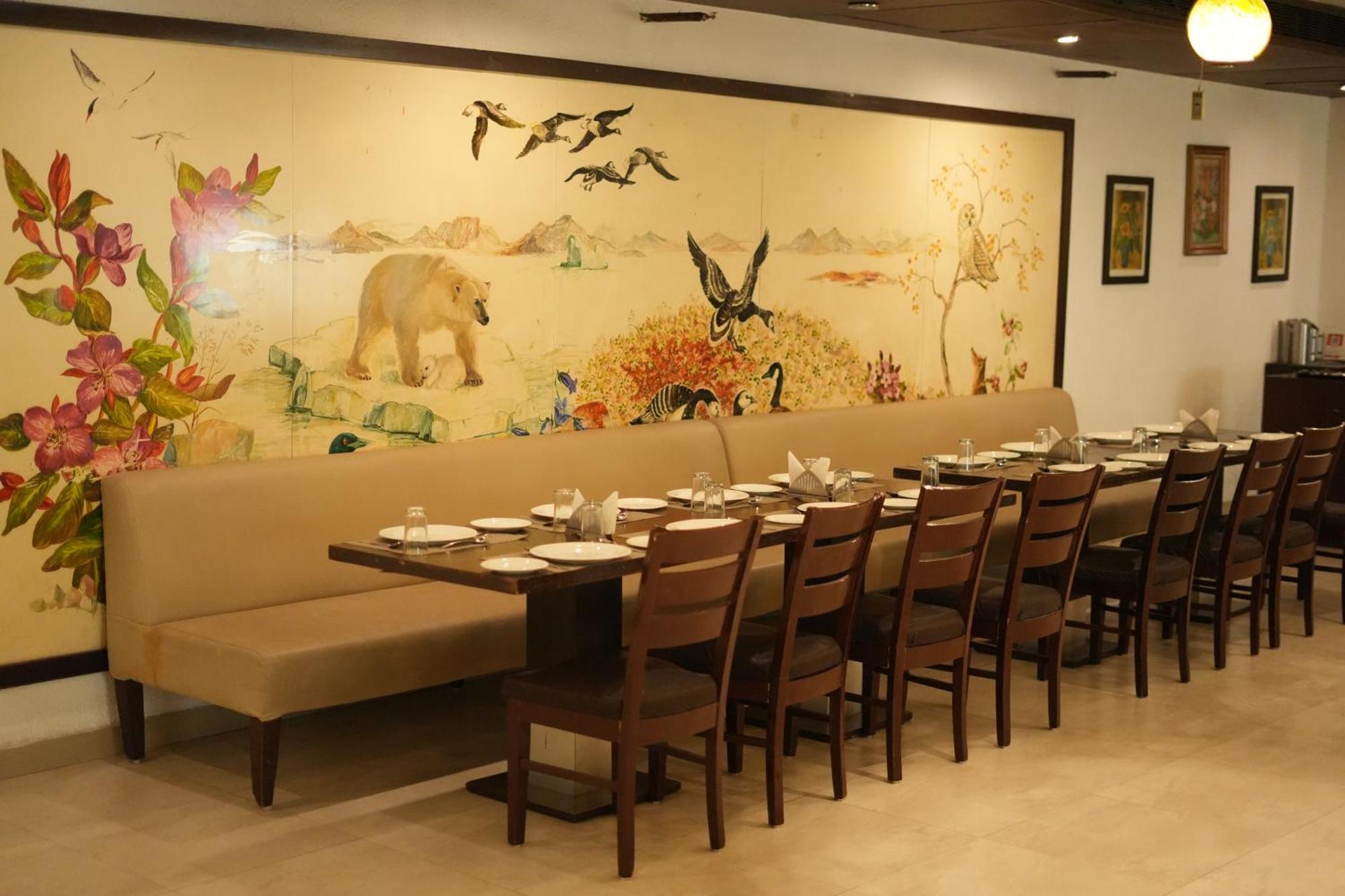 Hotel Clarks Collection Bhavnagar Exterior photo