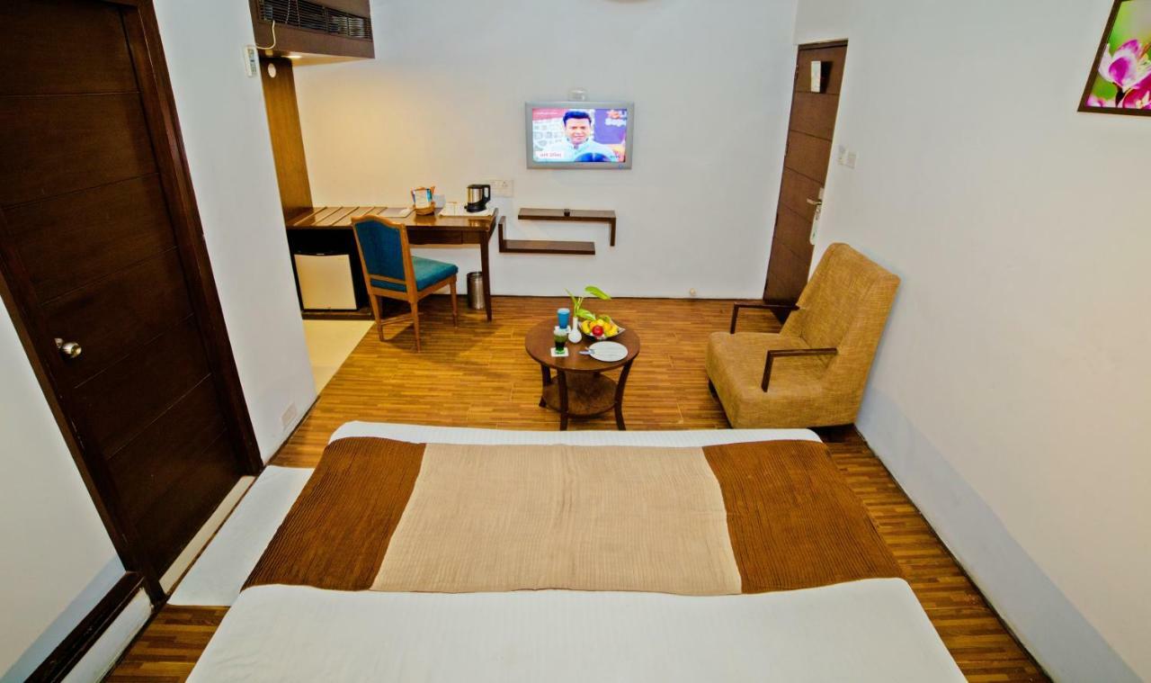 Hotel Clarks Collection Bhavnagar Exterior photo